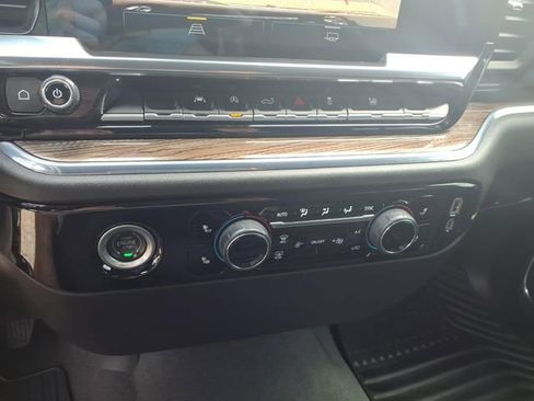 Used 2024 Chevrolet Silverado 1500 LT image 14