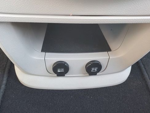 Used 2011 Chrysler Town & Country Touring image 29