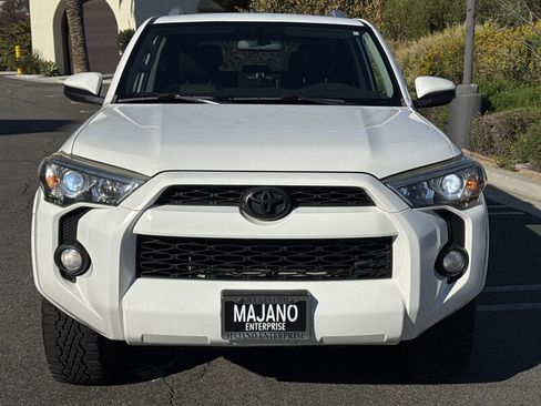 Used 2014 Toyota 4Runner SR5 image 9