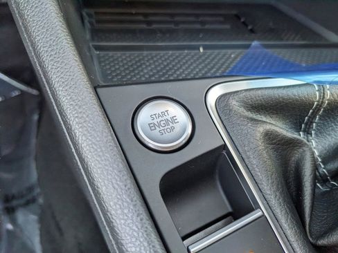 New 2026 Volkswagen Jetta SE FWD image 24