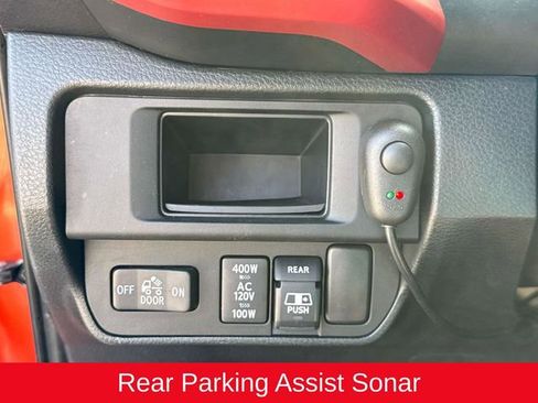 Used 2017 Toyota Tacoma TRD Off-Road image 24