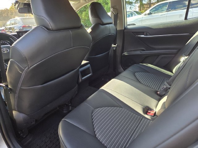 Certified 2021 Toyota Camry SE w/ Cold Weather Package AWD/4WD image 9