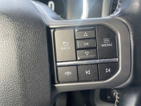 Used 2021 Ford F150 Lariat w/ Max Trailer Tow Package image 22