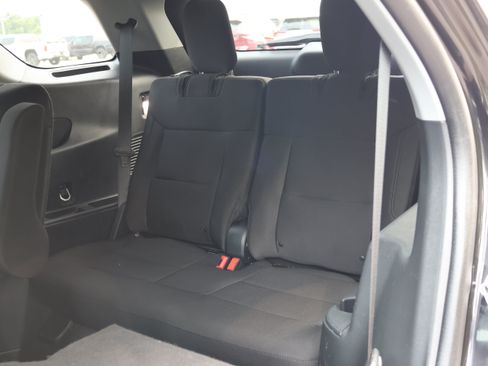 Used 2023 Ford Explorer XLT AWD/4WD image 20