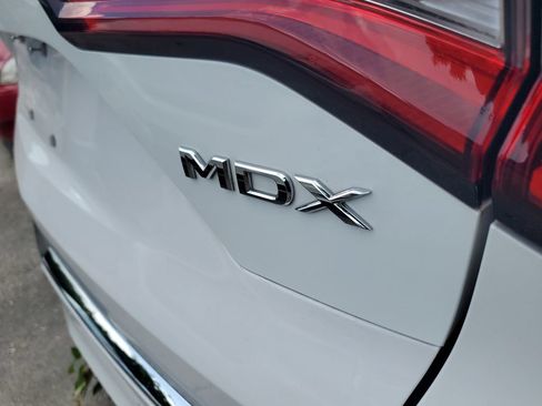 Used 2024 Acura MDX w/ Technology Package FWD image 9