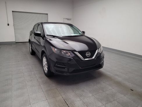 Used 2021 Nissan Rogue Sport S image 14