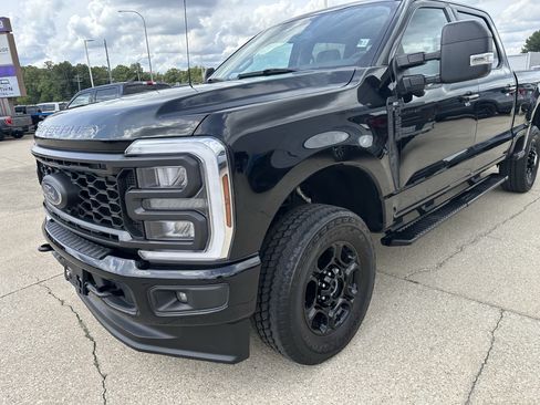 Used 2024 Ford F250 XLT w/ XLT Premium Package AWD/4WD image 10