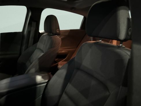 Used 2024 Chevrolet Malibu LT image 9