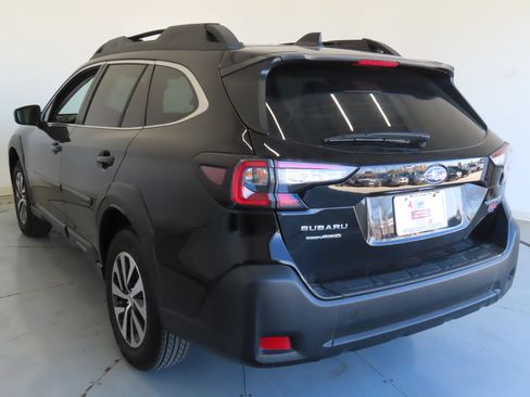 Used 2025 Subaru Outback Premium w/ Popular Package #1 AWD/4WD image 6
