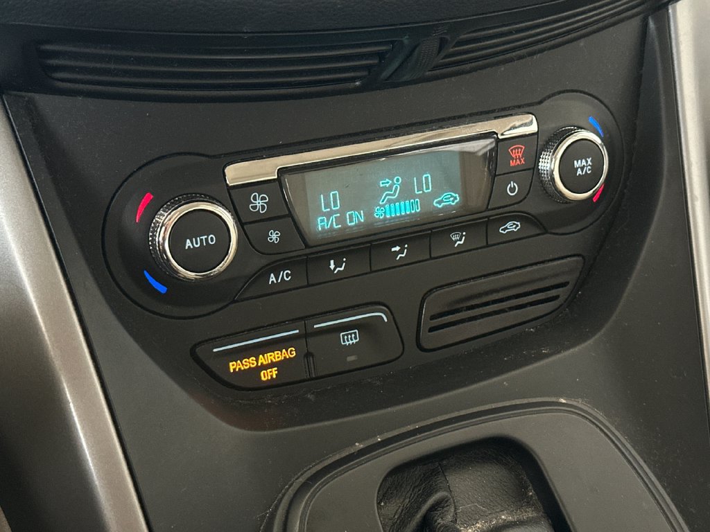 Used 2016 Ford Escape SE w/ SE Leather Comfort Package FWD image 19