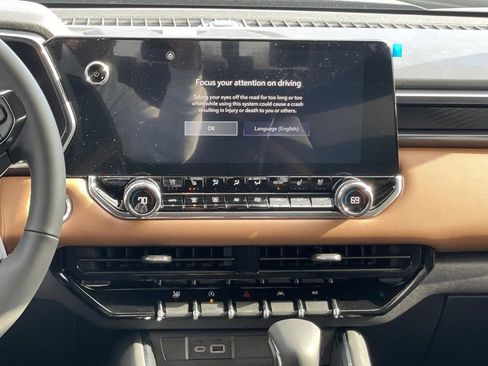 New 2026 GMC Canyon AT4 w/ Technology Plus Package image 18