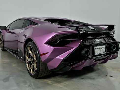 Used 2023 Lamborghini Huracan Tecnica RWD image 13