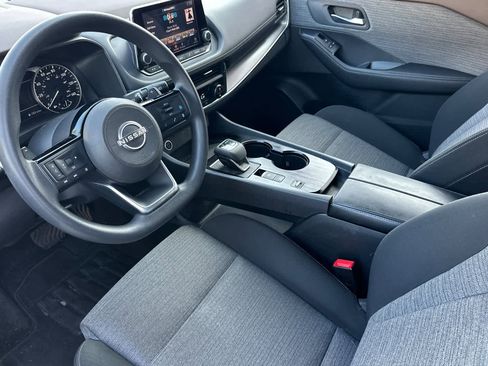 Used 2023 Nissan Rogue SV image 12