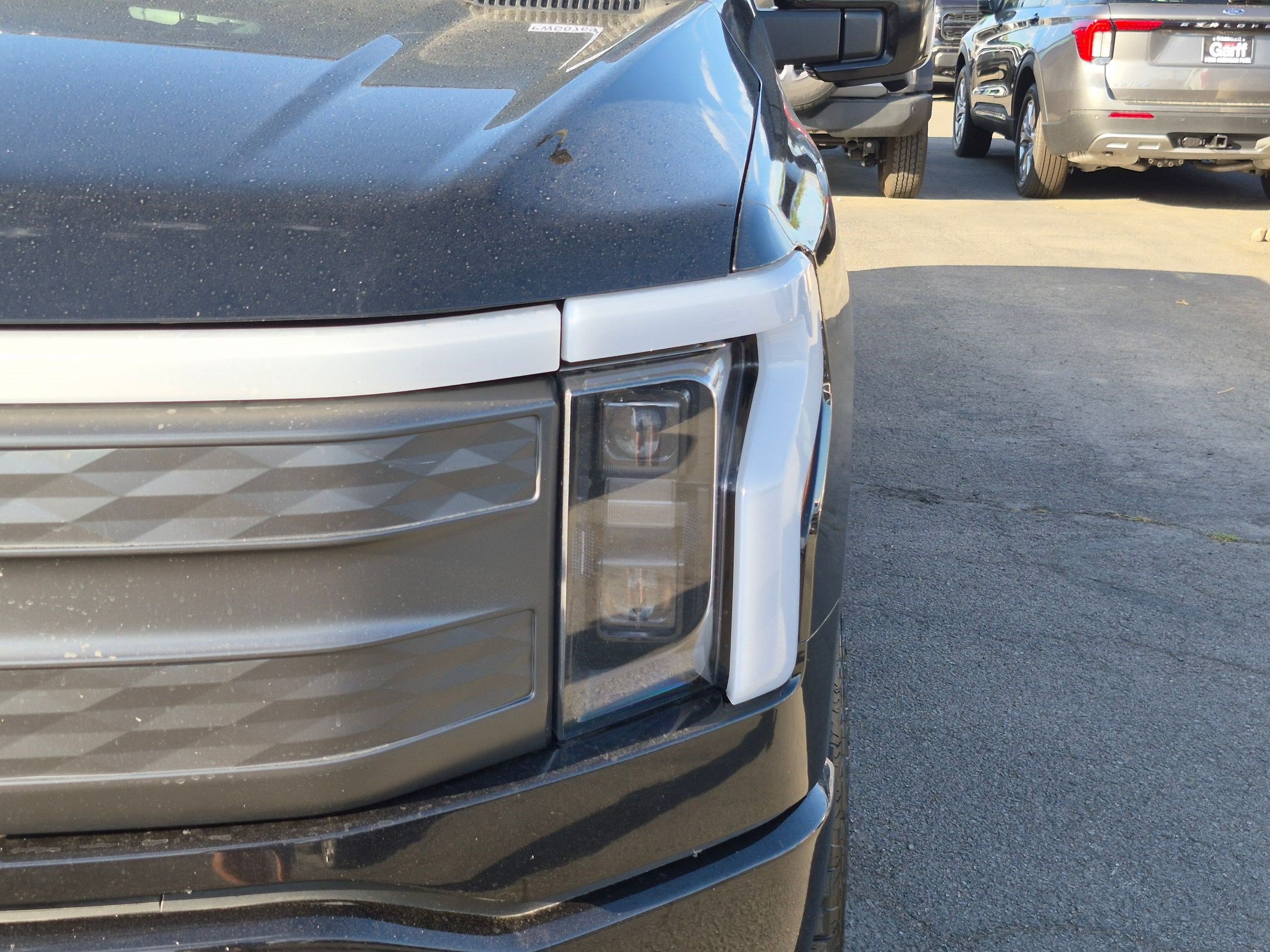 Used 2023 Ford F150 Lightning Lariat AWD/4WD image 12