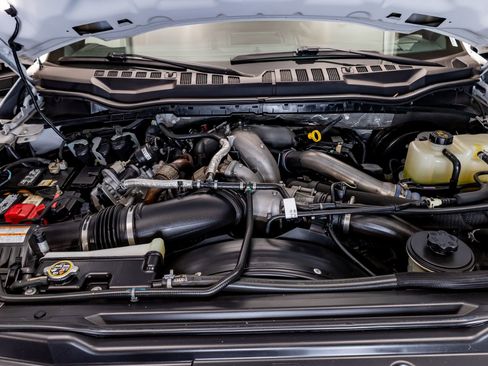 Used 2020 Ford F350 Platinum image 30