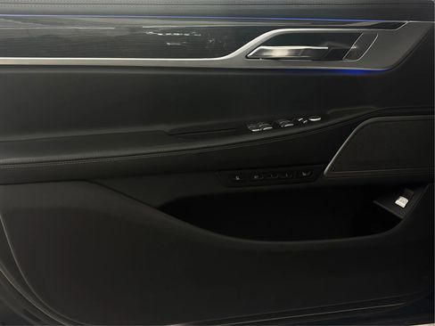 Used 2019 BMW 750i xDrive 750i xDrive Sedan 4D w/ Executive Package image 26