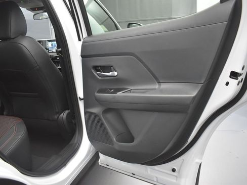 New 2026 Nissan Kicks SR w/ Cold Weather Package AWD/4WD image 20