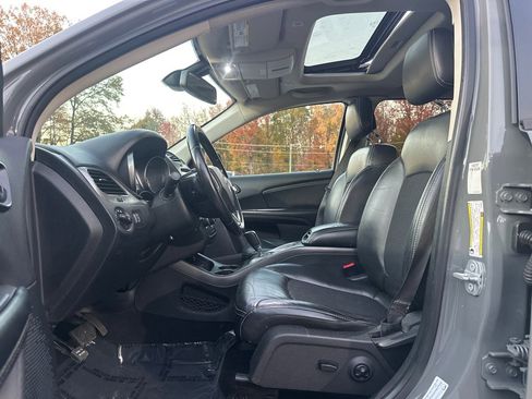 Used 2020 Dodge Journey Crossroad image 11