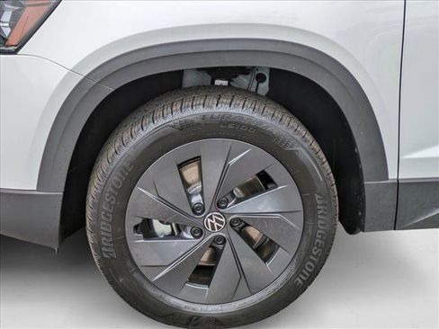 New 2025 Volkswagen Taos S image 10