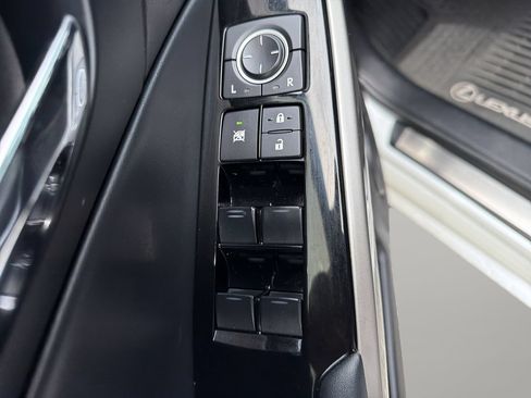 Used 2016 Lexus IS 300 AWD w/ Navigation System Package image 17