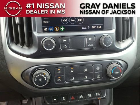 Used 2020 Chevrolet Colorado LT w/ Safety Package RWD image 17