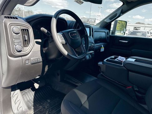 New 2026 GMC Sierra 3500 Pro w/ Convenience Package image 4