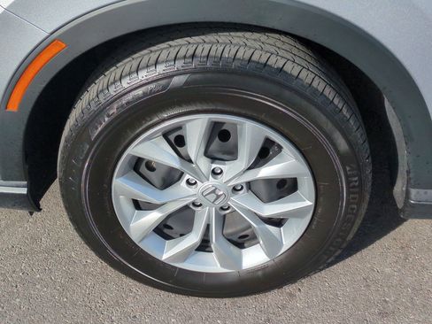 Used 2025 Honda CR-V LX image 14