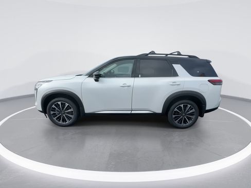 New 2026 Nissan Pathfinder Platinum image 5