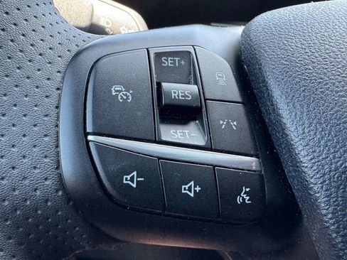 Used 2023 Ford Escape ST-Line Elite w/ Premium Technology Package AWD/4WD image 17