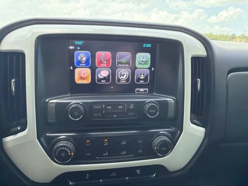 Used 2017 Chevrolet Silverado 2500 LT AWD/4WD image 13