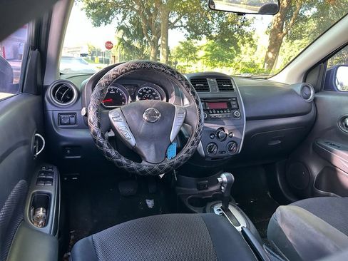 Used 2017 Nissan Versa SV FWD image 12
