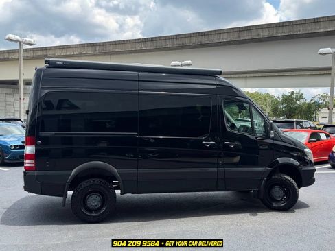 Used 2018 Mercedes-Benz Sprinter 2500 image 10