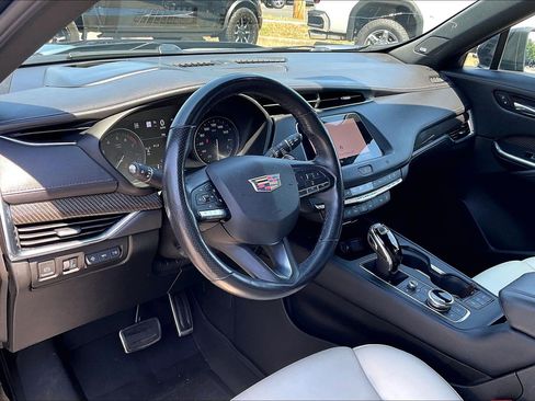 Used 2020 Cadillac XT4 Sport AWD/4WD image 13