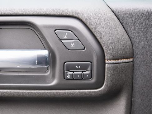 Used 2022 GMC Sierra 3500 AT4 image 15