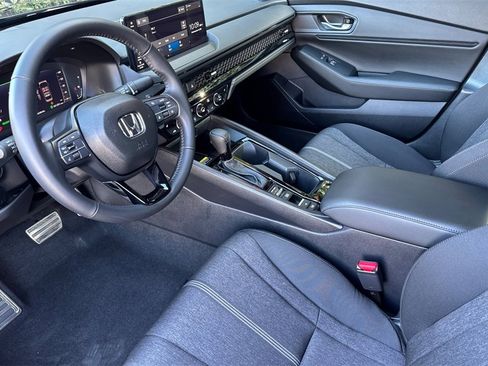 Certified 2025 Honda Accord Sport image 9