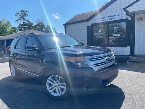 Used 2013 Ford Explorer XLT FWD image 1