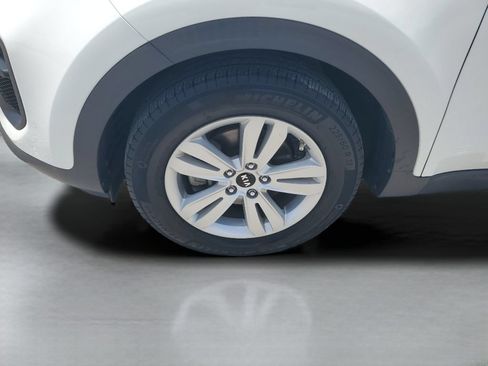 Used 2018 Kia Sportage LX FWD image 24