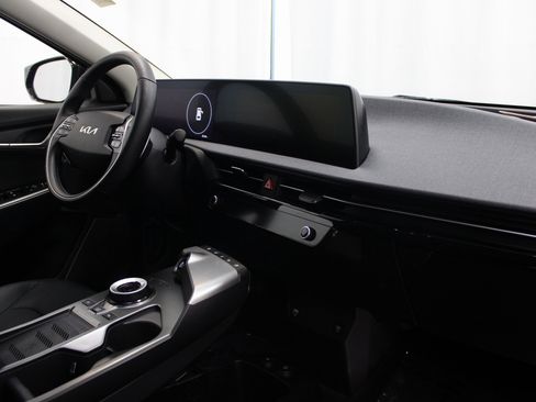 Used 2024 Kia EV6 Wind w/ Wind Technology Package image 28