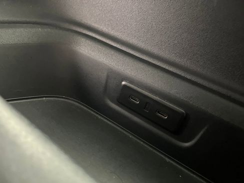 Used 2025 Ford Expedition Platinum AWD/4WD image 37