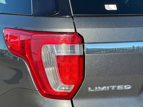 Used 2018 Ford Explorer Limited w/ Equipment Group 301A image 28