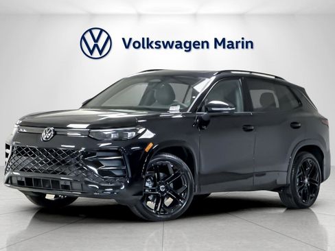 New 2026 Volkswagen Tiguan SE R-Line image 1