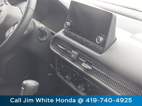 Certified 2025 Honda HR-V Sport image 18