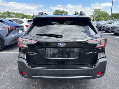 Used 2024 Subaru Outback Premium AWD/4WD image 4