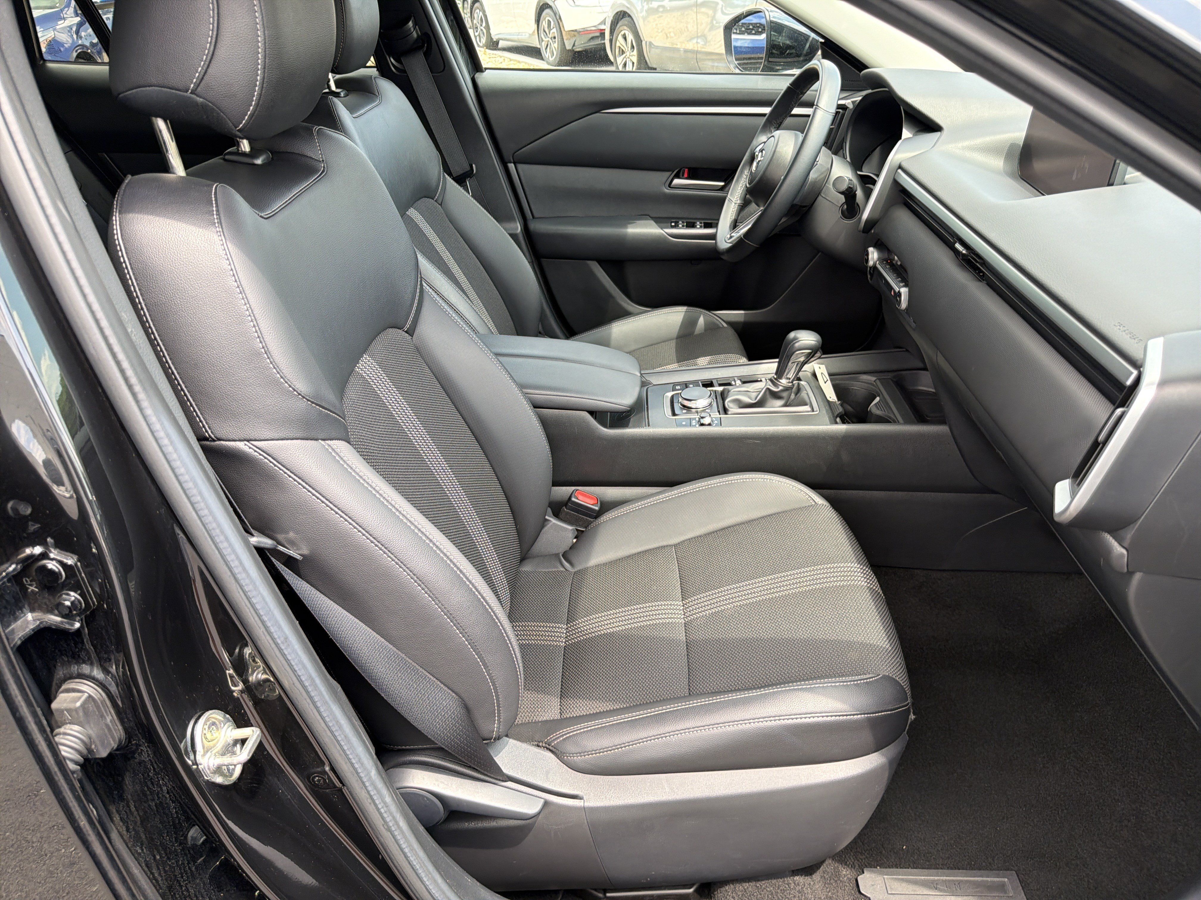 Used 2025 MAZDA CX-50 AWD 2.5 S w/ Preferred Package image 13