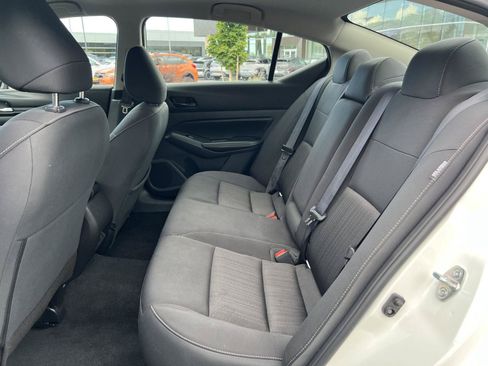 Used 2025 Nissan Altima 2.5 SV FWD image 26