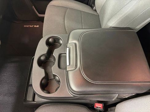 Used 2024 RAM 2500 Tradesman w/ Chrome Appearance Group image 33