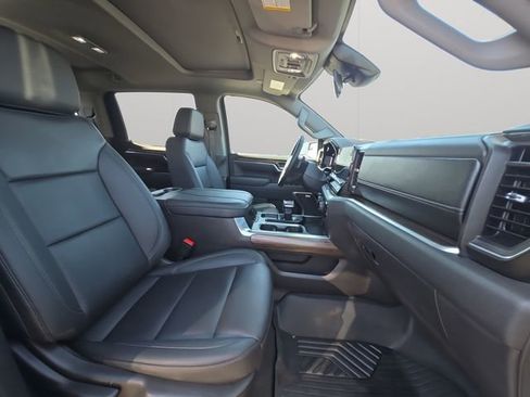 Used 2025 Chevrolet Silverado 1500 LT Trail Boss w/ Convenience Package II image 14