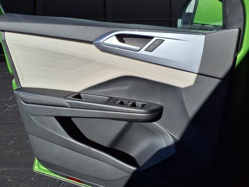 New 2025 Volkswagen Taos SEL image 22