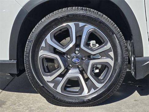 Used 2024 Subaru Ascent Touring image 13