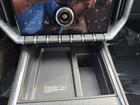 New 2025 GMC Acadia Elevation w/ Elevation Premium Package image 29